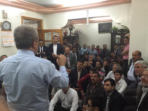 samiltayyar27's tweet photo. Miting gibi ev toplantılarında Ülkücü hemşehrilerimizle biraraya geldik.Yeni Reisleri Cumhurbaşkanımız haberiniz ola http://t.co/o21GwqUVSo