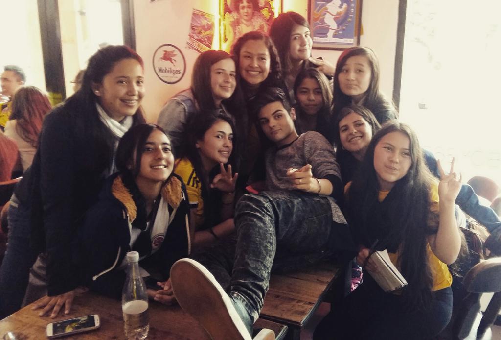 SonyMusicCol's tweet photo. ¿A quién le gustaría estar en este lindo plan junto a @AbrahamMateoMus? 🙌 #BeTheManagerAM http://t.co/iWFk5llWYG