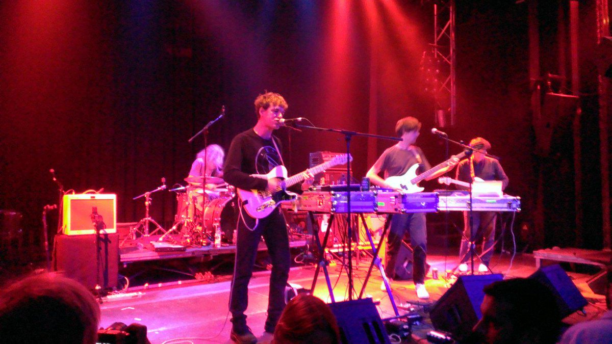 elcaracolpeludo's tweet image. #Gooms en concierto ahora en la #Joy