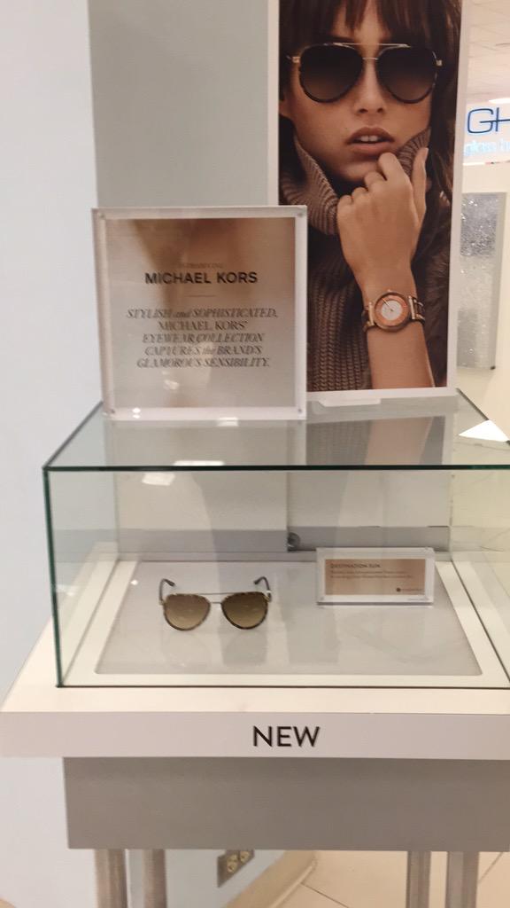 5480SGHmacys's tweet photo. Introducing the Chelsea @sghmacy5480 #MichaelKors #MK #MK5006 http://t.co/l0iXgGKkPo