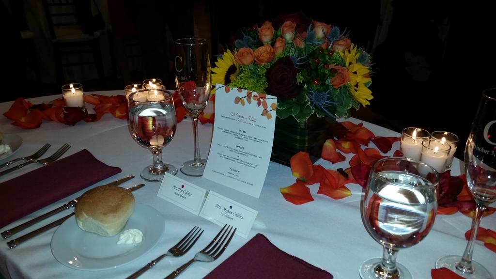 WeddingLegacy's tweet photo. Beautiful arrangements by #Ricks_Flowers http://t.co/cI3RUTMfy8