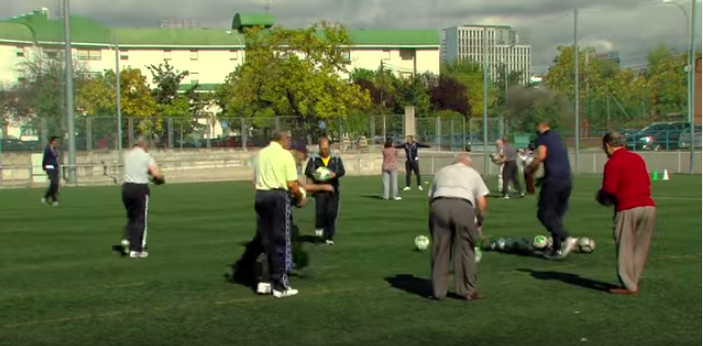 AD_Alcorcon's tweet photo. VIDEO | Así fue nuestra jornada matutina de homenaje a nuestros mayores #SemanaDelMayor 
https://t.co/jsdW5EiYZK http://t.co/K9mBrDkRCK