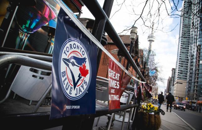 Where to get #BlueJays specials and deals -- and watch the game too! #ComeTogether #GoJaysGo bit.ly/1G0l9lV