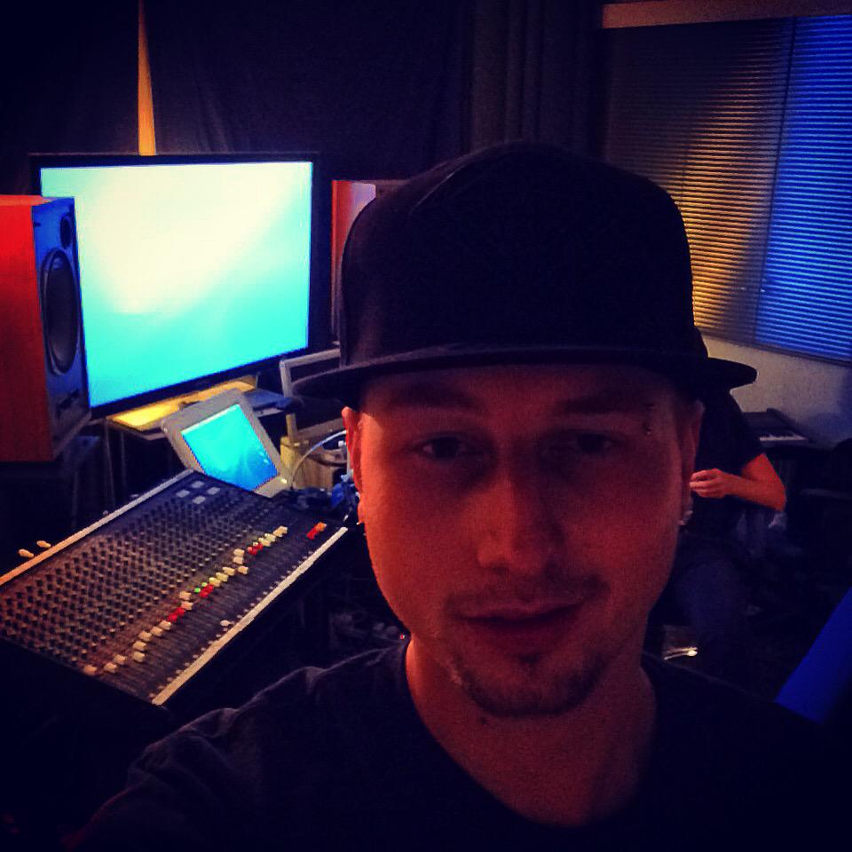 JamesCollinson's tweet photo. Studio number 2 today. #LetsDoThis #BugGoldMonitors #LiveStudioRecording #MusicProductionDaily http://t.co/IGPI06uxHL