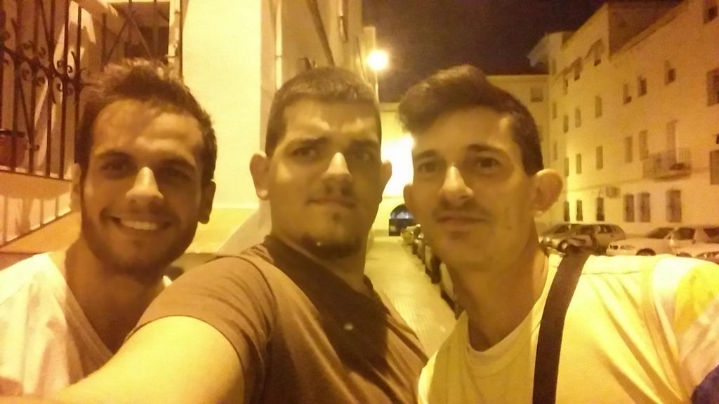 DanielPoveda93's tweet photo. Otro gran dia de ruta con las 🚲 @LuisitoPR7. #RafaPoveda hoy no hemos hecho 11KM. PODEMOS http://t.co/wglYc4vr7g