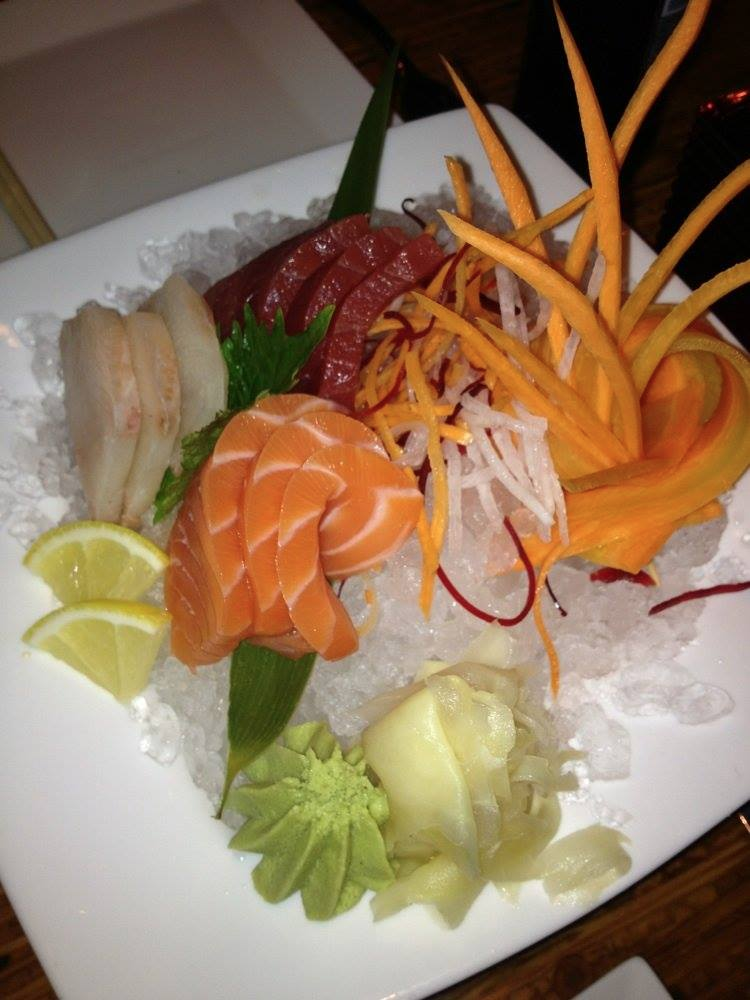 KoiSushiHibachi's tweet photo. Thursdays were meant for #sashimi.
#CocoAsian #Fresh #Delicious http://t.co/FN2hxstg7q