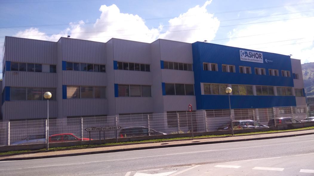 gashor's tweet photo. Un cambio por pequeño que sea es el comienzo de un nuevo rumbo. Contentos con los nuevos colores de nuestra fachada. http://t.co/3Rp4WOnS28