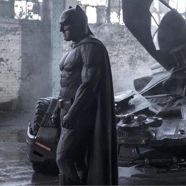 ProphetsofGeek's tweet image. A new Batman V Superman: Dawn of Justice pic from #NYCC.

#BatmanvSuperman #Geek