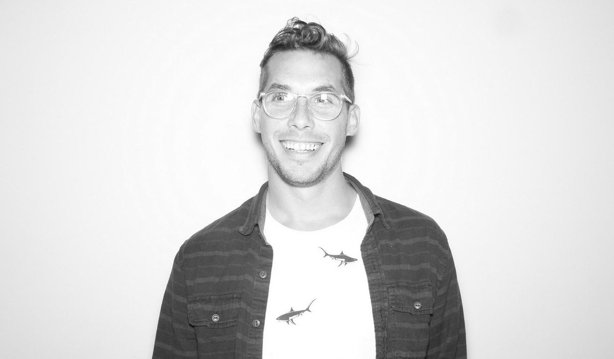 Insidewing's tweet photo. Welcome our new Art Director and real-life cowboy @hxg to #Insidewing! http://t.co/AVUTTCCBW3