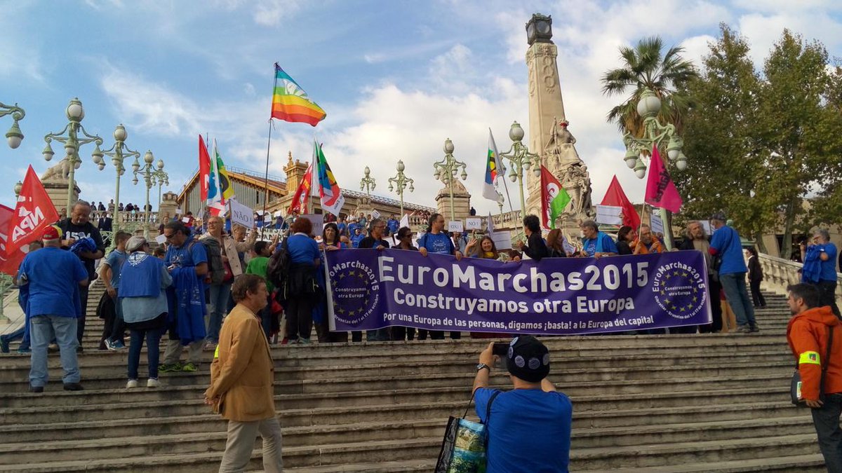 Marseille_Grece's tweet photo. #euromarchas2015 à #Marseille : http://t.co/M1HxeRz6Rc  avec #EELV #Ensemble #NPA #PCF #PG #FSU #CGT #Solidaires http://t.co/JUjGfQUjpq