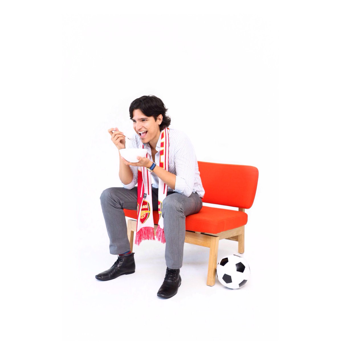 BODENagency's tweet photo. “Being Hispanic means waking up on Saturday to cafe con leche + confleis and enjoying European fútbol!" @_jorgem #HHM http://t.co/UsdYvyKmUF