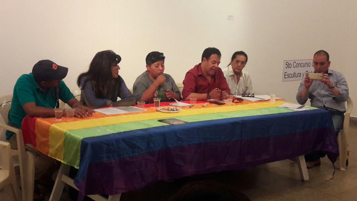 Debate sobre autonomías departamentales y población GLBT en Santa Cruz - Bolivia.
