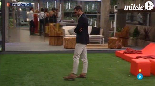 ghoficial's tweet photo. Suso se ve fuera. ¿Saldrá hoy nominado?
RT->Fijo
FAV->No creo
#Gala5GH16S http://t.co/soLpPLcKre