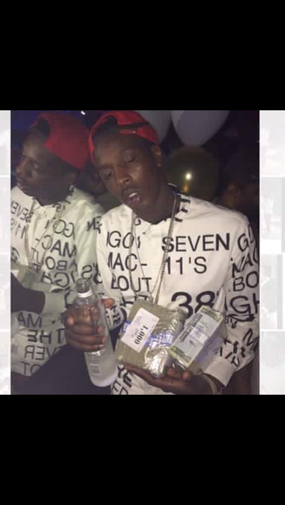 officialjallahh's tweet photo. Free stiggy 💙 💯#gang #TnT #turntking http://t.co/jmKGr6Ecyd