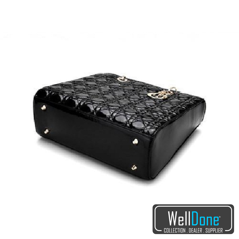 WDWellDone's tweet image. Code : WD0016SW
Colour : Black,Beige
Material : Glossy Kulit PU
Size: H21xL24xD9cm
Weight: 500grams
Price: IDR157.000