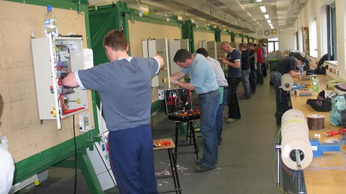 PerthPower's tweet image. The Benefits of Working an Electrical Apprenticeship bit.ly/1L9GvJp