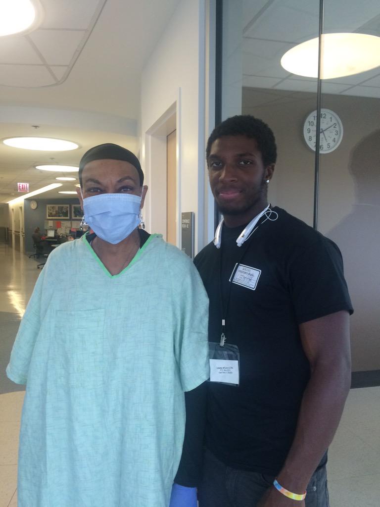 cpeggs_10's tweet photo. My favorite teacher and I Fight Cancer #msfoster http://t.co/qGdzzPX4Jw