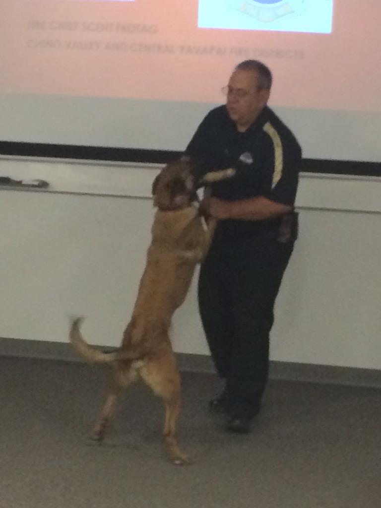 ChinoAZFire's tweet photo. Officer Garcia of @CVPDAZ educates the citizens enrolled in the Citizens Academy. http://t.co/mB01Y0012L