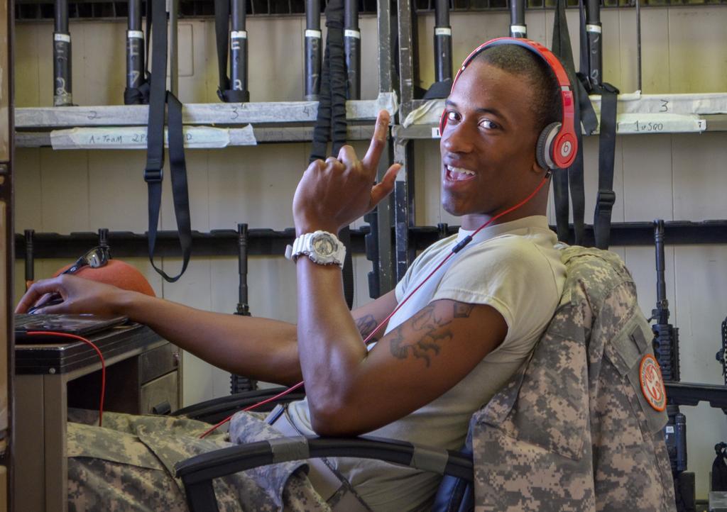 aaronD5100's tweet photo. Rest in peace to my brother right here. He was taken way to soon. Words cannot explain how much he will be missed. http://t.co/daki7PfLqs