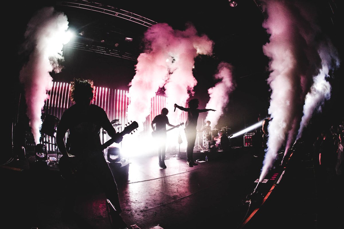bmthofficial's tweet photo. TORONTO! That was INSANE. Thank you! ☔️

📷 - @ashleyophoto http://t.co/7e1ituEGmF