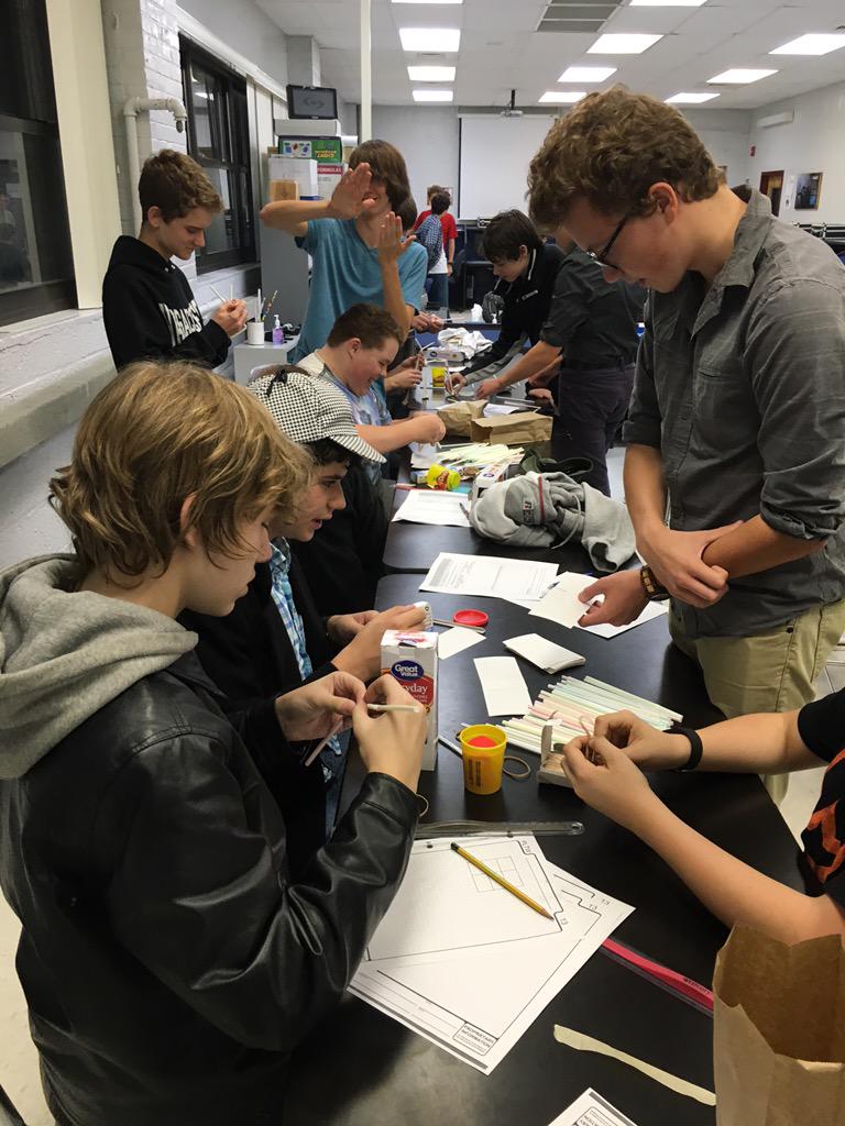 NHS_Technology's tweet photo. @john_provost @UTC @FIRSTweets design challenge tonight! #devilbots http://t.co/V8G4NRnHAe