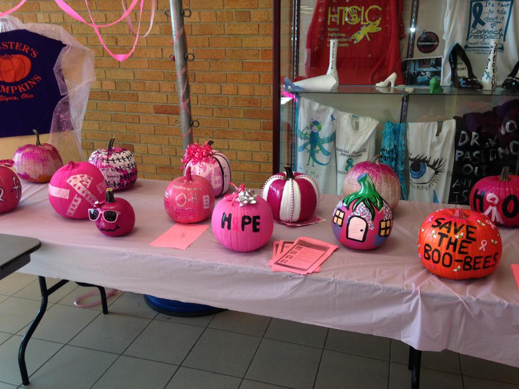 KimHaney13's tweet photo. TY Schuster's Greenhouse for donating pumpkins for #PinkWeek2015 http://t.co/enEBnafEsS