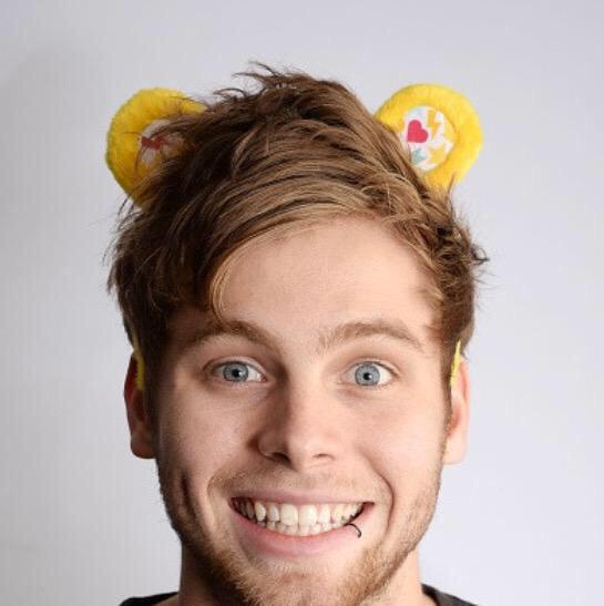 luke hummings suck dick porn luke hummings suck dick porn