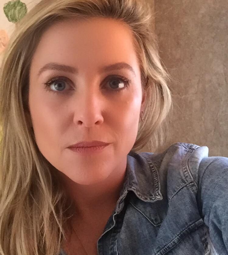 Jessica Capshaw tweet media