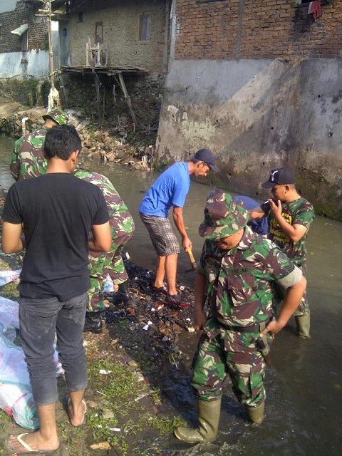 TNI + RAKYAT sehati Indonesia mantab