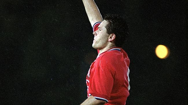 A huge Happy 40th Birthday to Club - and - legend, Mark Viduka. 