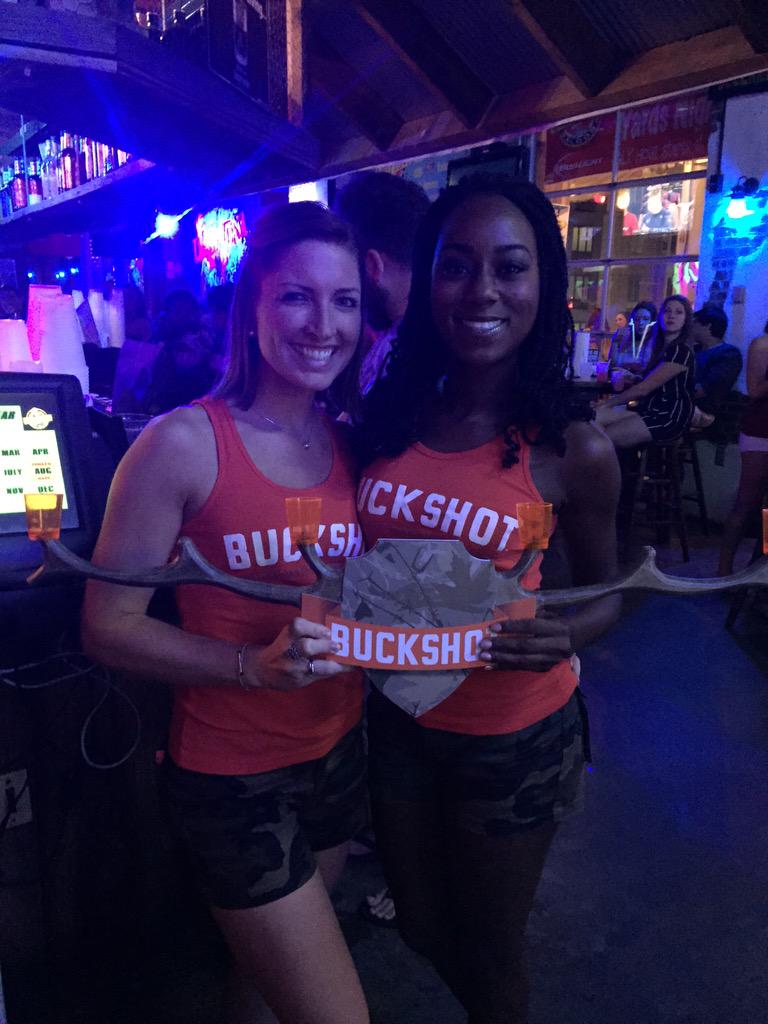 UglyTunaSaloona's tweet photo. Free shots Curtsey of @buckshotbourbon #alwaysrally and Uglyhour till 2am! http://t.co/s9r3PXojT7
