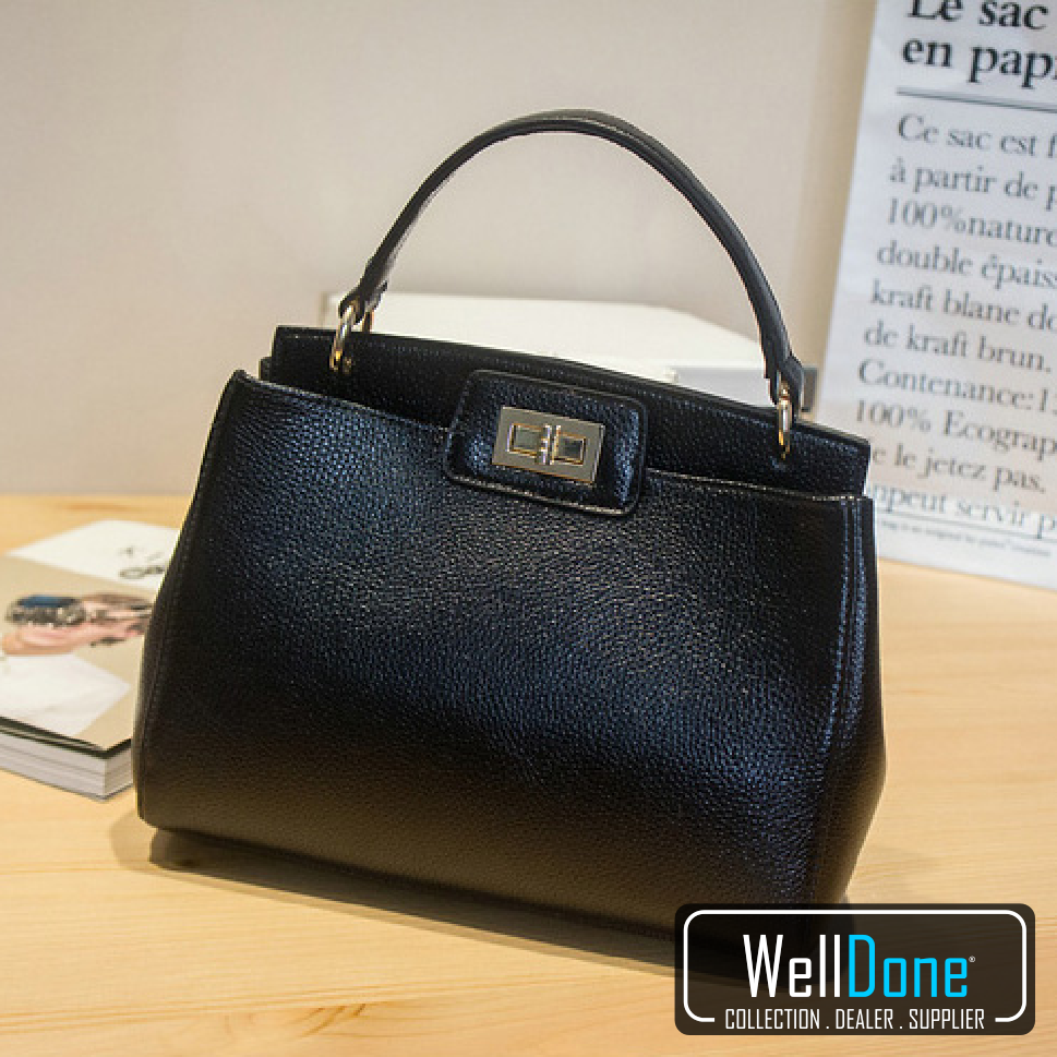 WDWellDone's tweet image. Code : WD0014SW
Colour : Black, Green
Material : Kulit PU
Size : H21xL25xD10cm
Weight : 750 grams
Price : IDR184.000