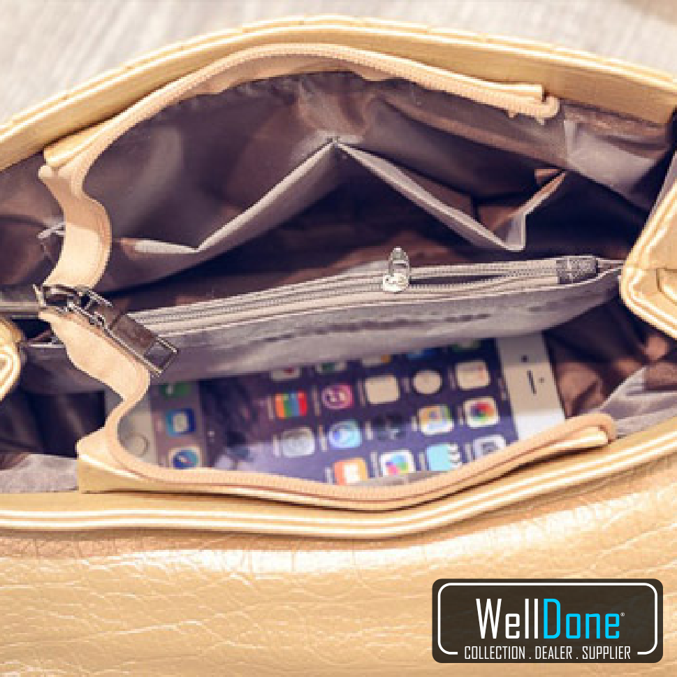 WDWellDone's tweet image. Code : WD0015SW
Colour : Black,Gold,Silver
Material : Kulit PU
Size: H17xL30xD10cm
Weight: 650grams
Price: IDR161.000