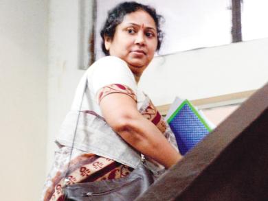 MyAnandaBazar's tweet image. হাতজোড় করলাম, গাড়ির কাচ তুলে ধাঁ পর্যবেক্ষকই anandabazar.com/state/1.220477 #ElectionMonitoring #Bidhannagar