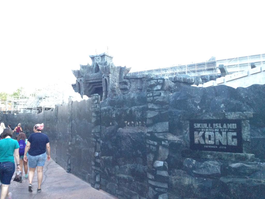 evanjguirsch's tweet photo. Skull Island Reign of Kong is coming to Universal Islands of Adventure next summer!! #Kongisback http://t.co/j6Bd7ThgFR