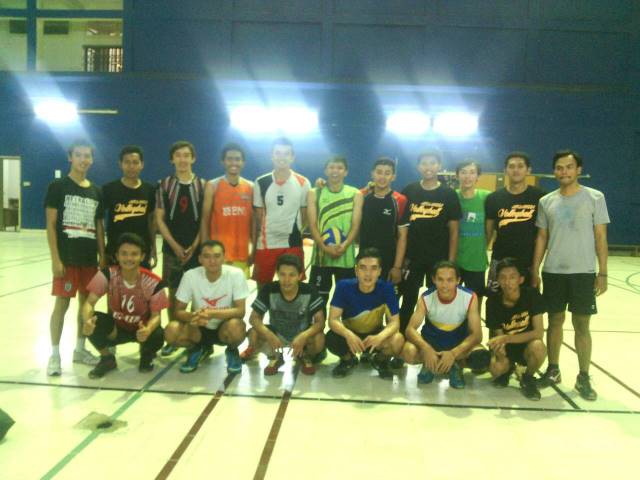 Terimakasih @UKM_VoliUnair sudah mau mampir dan sparing dengan kami,tetap semangat! :)