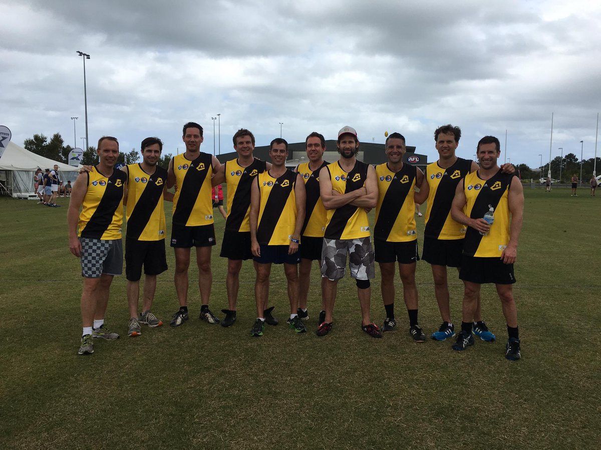 AFLQ's tweet photo. Masters Game 1 - Dingoes 6.4.40 to Cobras 10.1.61 #Byron9s @AFL9s_QLD. Congratulations to the Cobras. http://t.co/5hfPFBP1jg