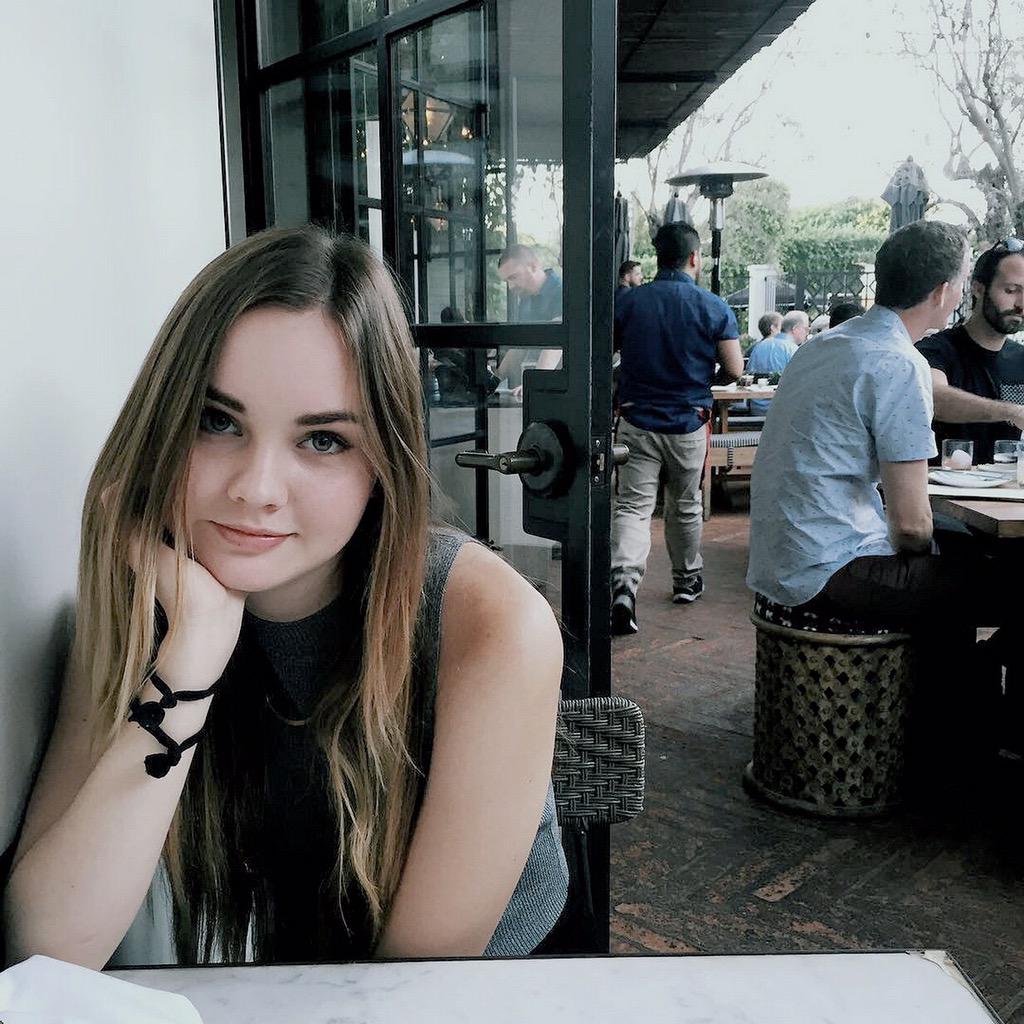 Amazon Abernathy. (@entrancingsiren) on Twitter photo 