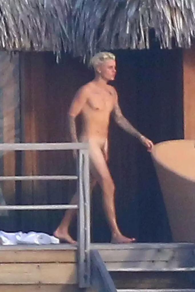 Free Nude Celebrity Pictures Justin Bieber Paparazzi Spotted Nude Outdoors