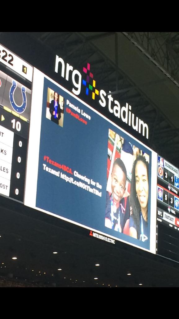 PamDLowe's tweet photo. Great game Texans! HDL on the NRG big screen! #Texans4BCA http://t.co/CFcQtiyhuW