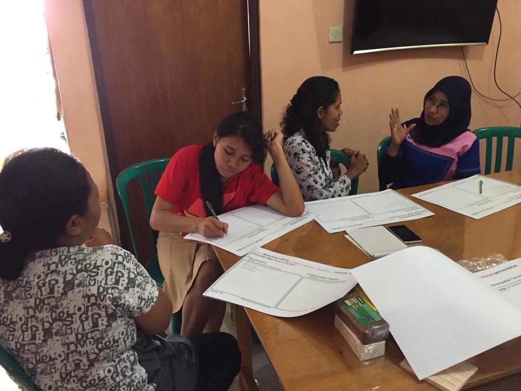 ramyaprajna's tweet photo. Design Thinking Workshop for Malessy #designthinking http://t.co/Dj9zYL9rh7