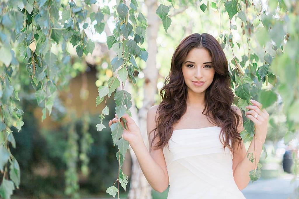 loripaladino's tweet photo. The lovely Nicole was such a fun bride to photograph!!! π #harvestinn #bellabridalnv #evflβ¦ http://t.co/JhsRsmR2xO http://t.co/pl0QOEKWIL