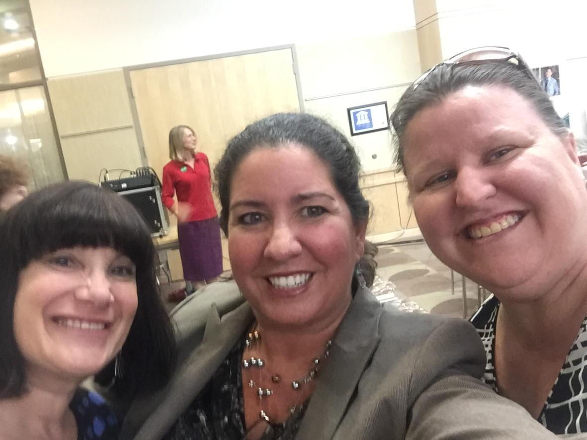 hcpssoit's tweet photo. New acquaintance #hococivil @truddentech Great 2 meet you. http://t.co/AWwDxi5UNB