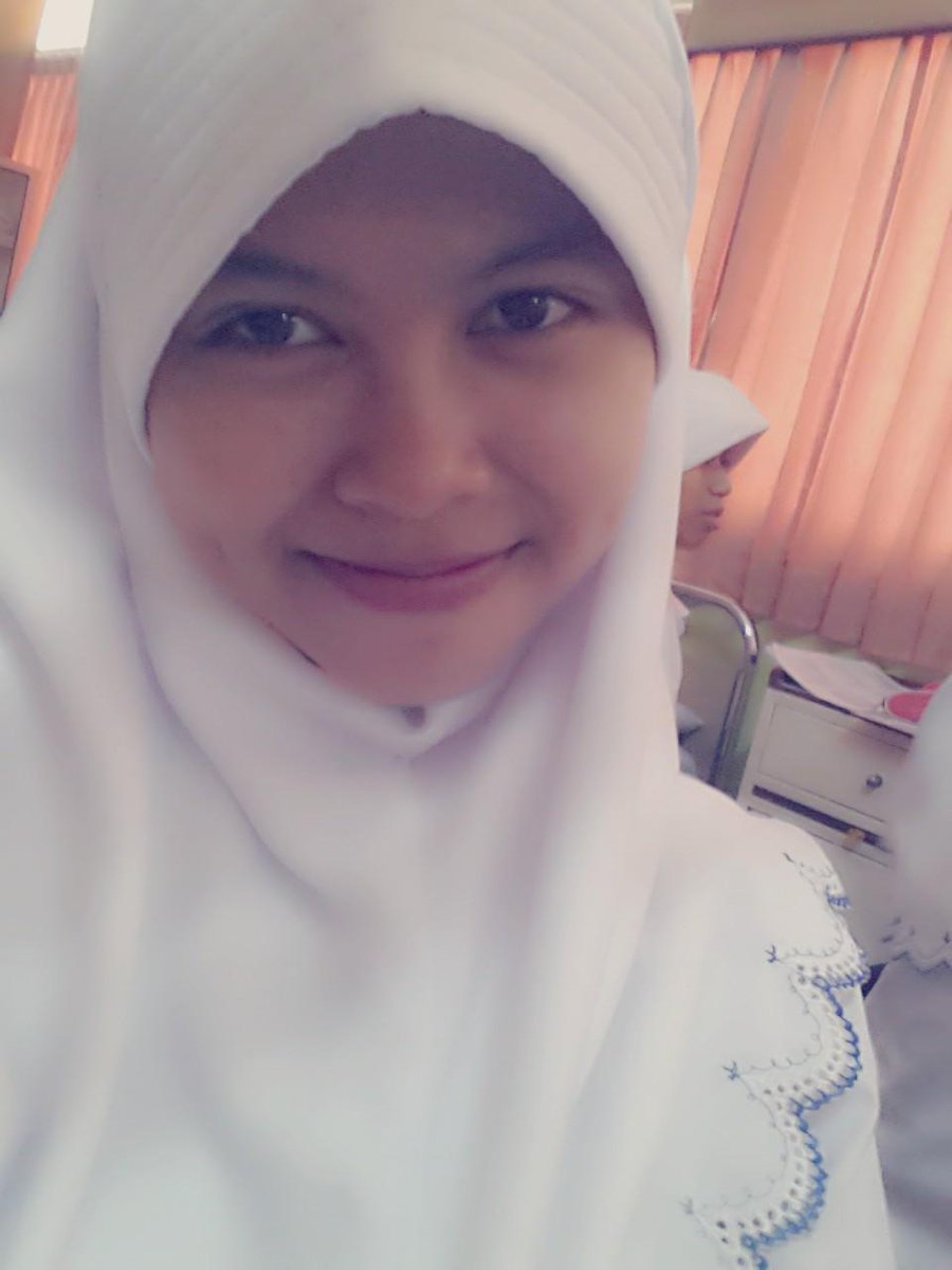 ilyllily's tweet image. A midwife must posses
The hand of lady
The eyes of hawk
&amp;amp; The heart of lion