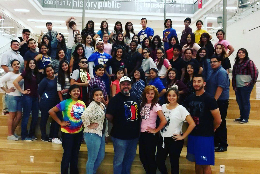 rgonza1970's tweet photo. Great turn out today for our annual La Raza Student Alliance Inductions @ UH Central Campus. Much love Raza http://t.co/9NsNQLlx4U