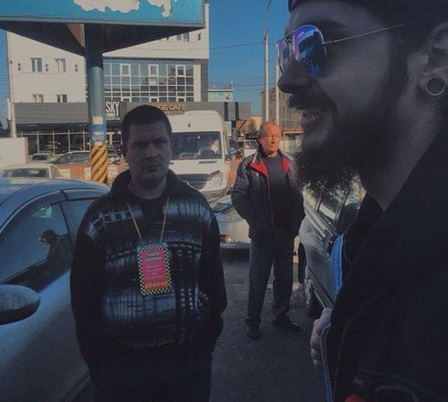 TomKaulitzCCC's tweet photo. Fotos de los chicos en su arribo a Rusia #FIARussia (Vía IG aryunarch ) http://t.co/cTQL1gmRmQ