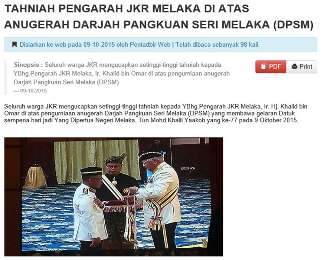 Malacca’s Public Works Department director Datuk Khalid Omar was with