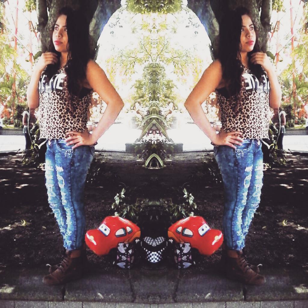 My thoughts are like air, hot and cold as invierno👊👊💜🙊🙊