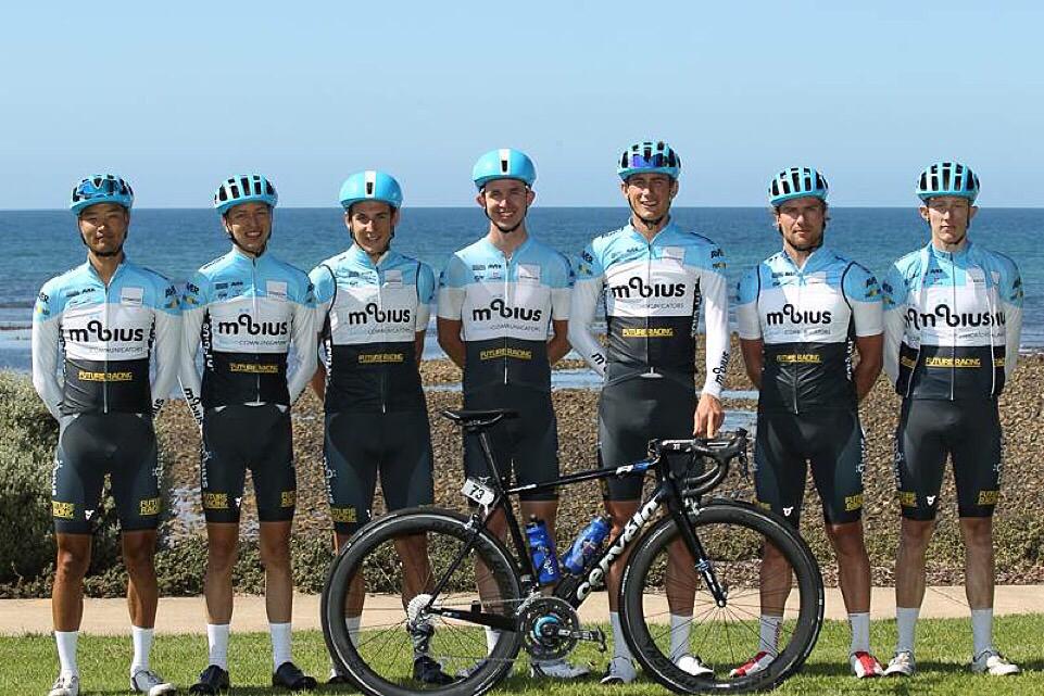 _futureracing_'s tweet photo. Good looking bunch thanks to the talented people of mobius marketing and communications!
Photo: Con Chronis http://t.co/IZ8GUYXp6x