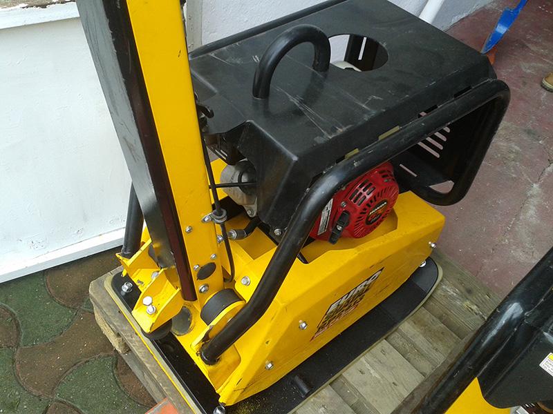 dd_utilaje's tweet image. Placa compactoare reversibila RP 2413-50 - 150 kg cu caucic

utilaje-de-constructii.com/utilaje-second…